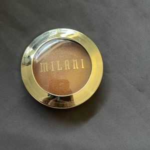Milani baked highlighter